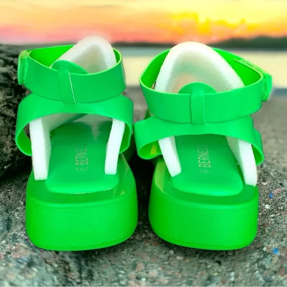 NEW Berness Neon Green Full Circle Platform Sandals Size 9 - Picture 4 of 5